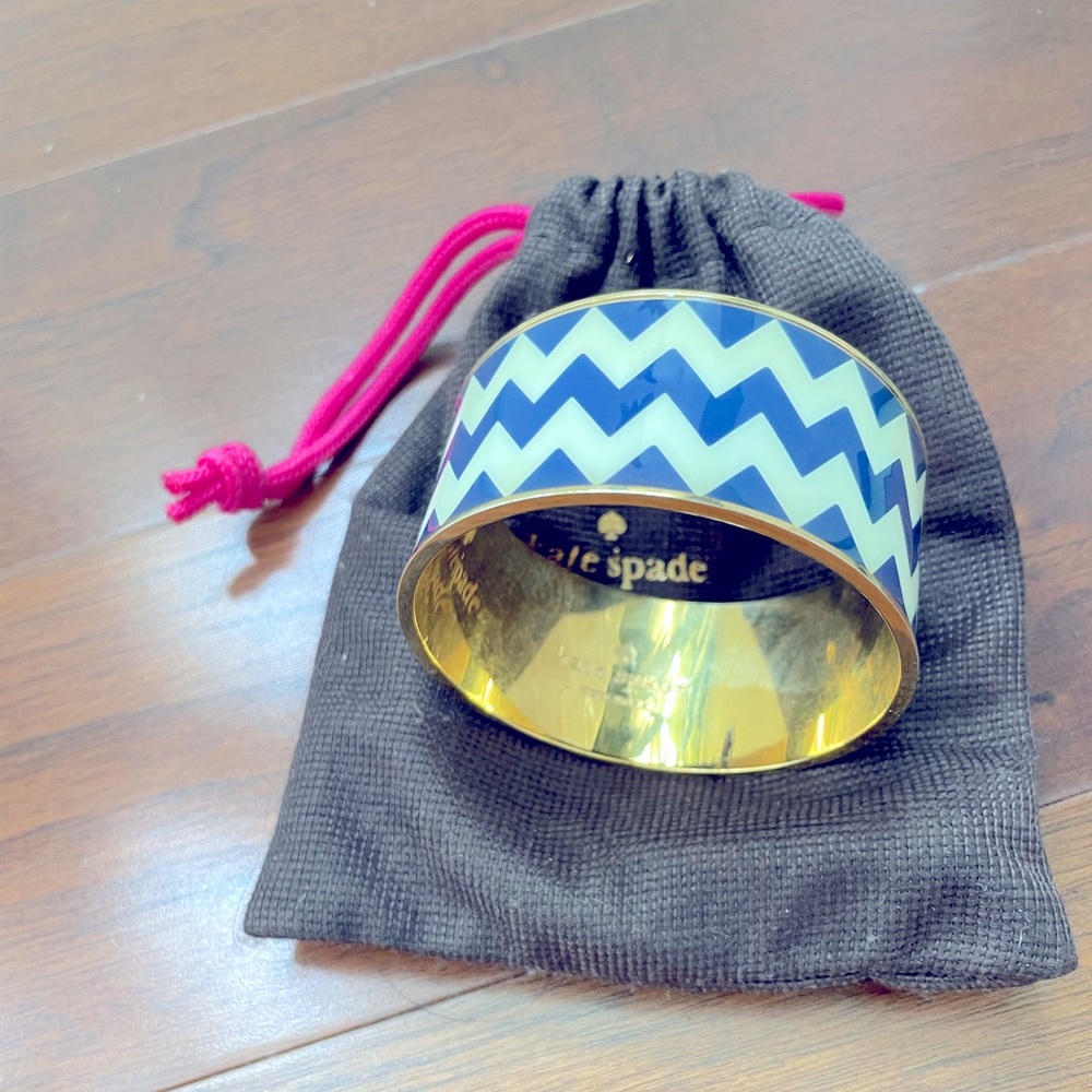 kate spade bangle with jewelery bag